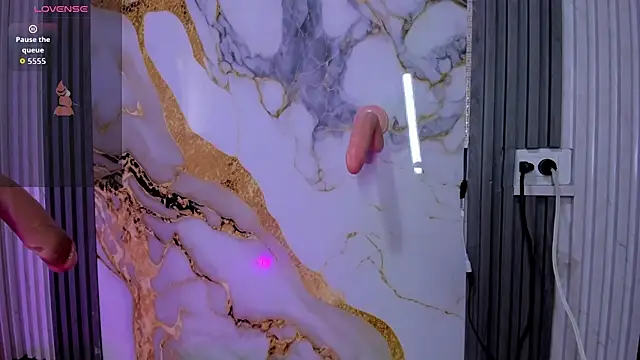 mlucreciasucker303av online show from March 17, 7:40 pm