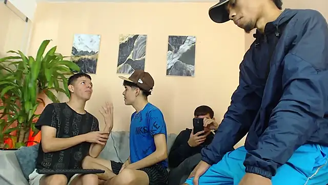 DesiresOfOlympus  online show from February 16, 8:41 pm