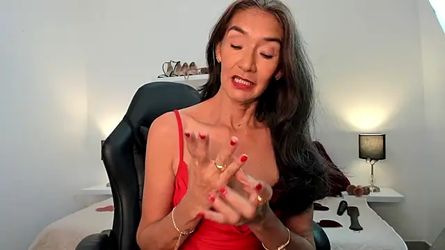 Emma Mendozaa online show from February 14, 12:40 pm