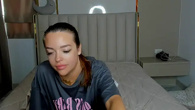 stellaa quenn online show from April 6, 12:43 am