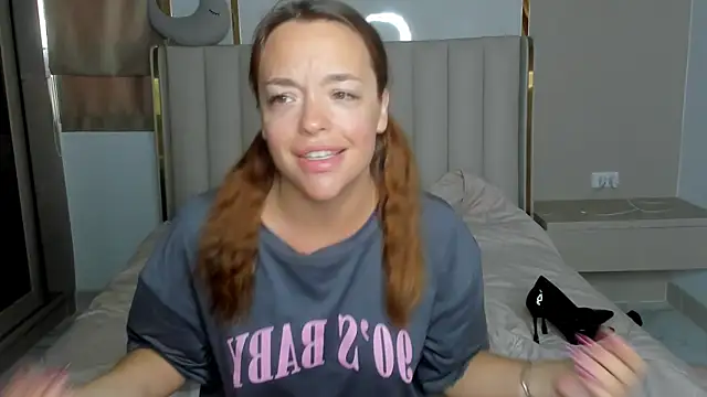 stellaa quenn online show from April 17, 12:13 am