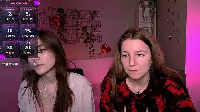 laurenmurrr online show from March 7, 10:44 am