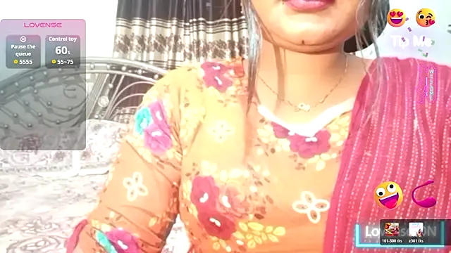 Nusrat Faria online show from July 21, 9:37 pm