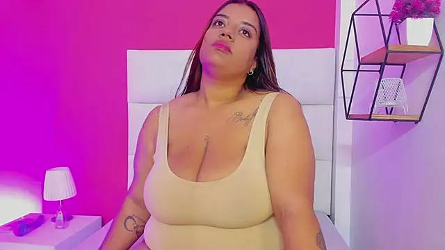 Roxy sexy69  online show from February 23, 3:51 am