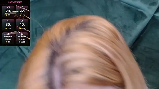 LannaQuinn online show from April 17, 3:52 am