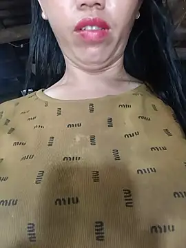 hot-luna- online show from June 8, 12:50 am