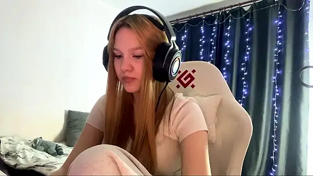 axin burnell online show from March 25, 5:38 pm