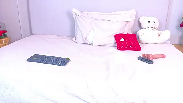 JosselynBrown online show from February 21, 11:44 am