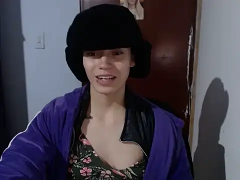 Brenda Tina699 online show from February 13, 3:52 am