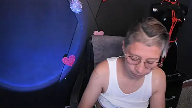 Kali Panther online show from February 11, 1:45 pm