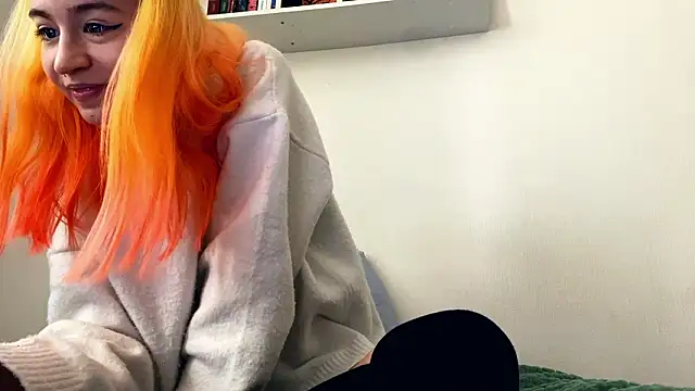 EmilyHein online show from February 17, 12:48 pm