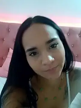 Maria x Alejandra online show from April 8, 9:17 pm