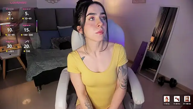 Luna tagliaferri online show from May 29, 12:47 pm