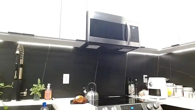 HazelSkyesChat online show from March 9, 7:50 pm