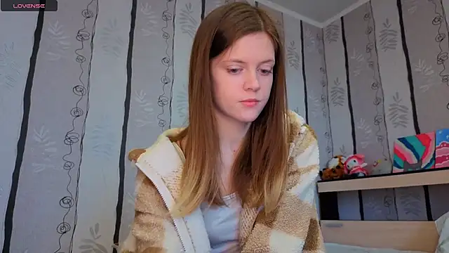 SueFerreyra online show from April 17, 8:16 am