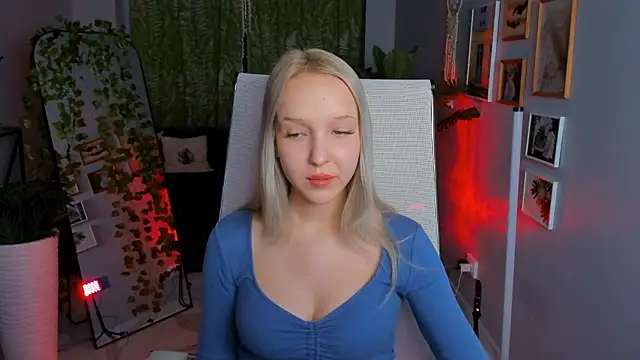 MaoqiBeverly online show from March 28, 8:47 am