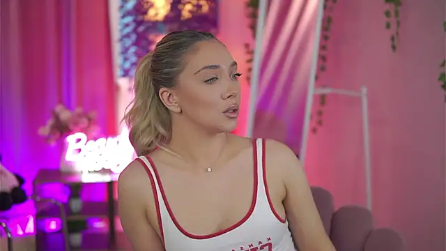 NadyaBlue online show from February 28, 7:19 am