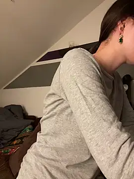 Just-Lilly online show from March 21, 6:13 pm