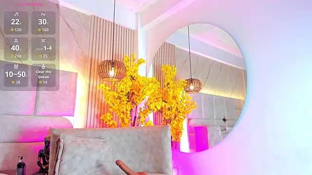 EmmaLovve online show from April 6, 2:33 am