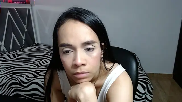 paula lopez   online show from April 3, 10:08 pm