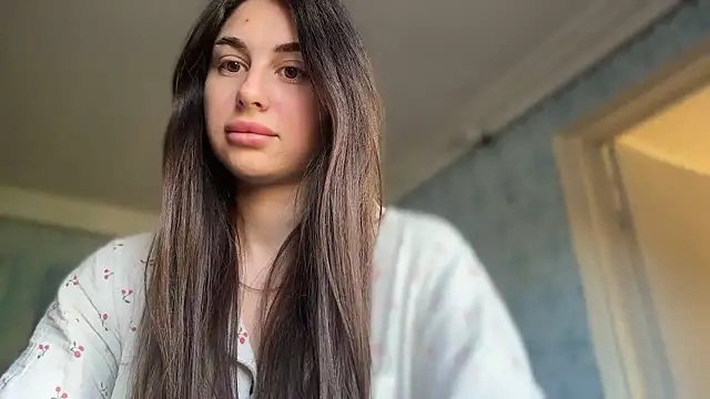 LiluMartiznir online show from April 21, 5:47 am