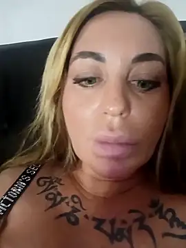 MiaMooly online show from October 21, 5:06 pm