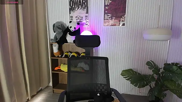 Laukyubey1 online show from March 24, 8:03 pm