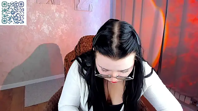 Kira G0ld online show from April 18, 9:12 am