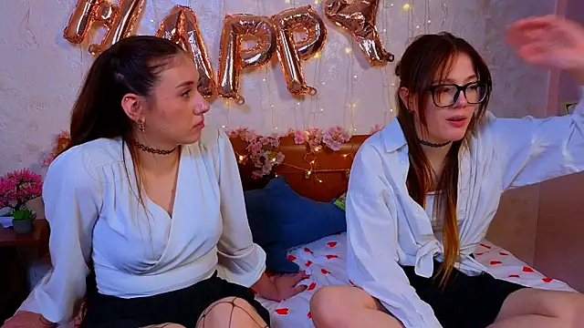 MelanieTwice online show from February 4, 1:58 pm