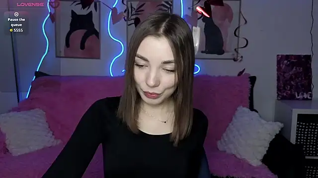 Adriennes online show from February 23, 2:49 pm