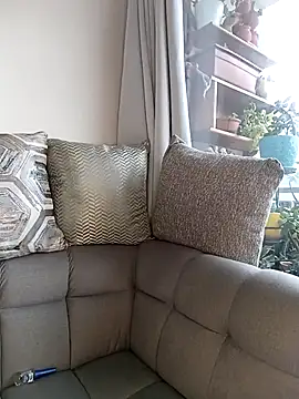 Im Anto online show from April 10, 10:05 pm