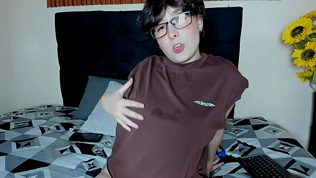  Daarcy  online show from March 4, 3:57 am