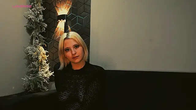 ImNysha online show from April 18, 10:51 am