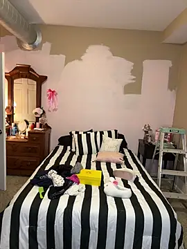 mooviebaby online show from March 25, 12:05 am