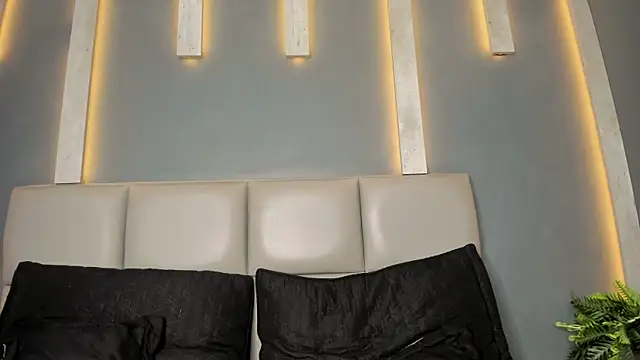 TSExoticFuck online show from February 12, 7:59 pm