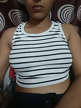 komalsharma99 online show from June 2, 6:42 pm