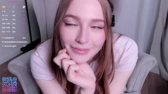 RowenaIanniello online show from April 9, 4:48 am