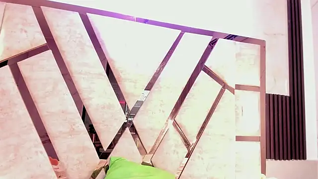 salem rosee online show from March 27, 8:26 am