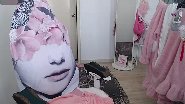 MyAsianWaifu online show from May 20, 5:04 am