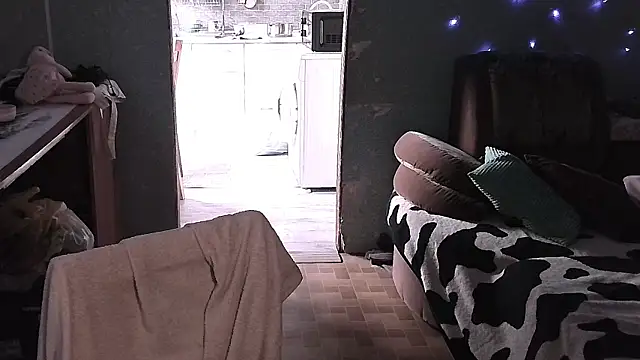 Hazel 4 U online show from April 23, 8:11 am