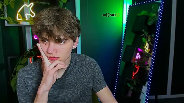 emil lucky online show from April 29, 10:48 pm