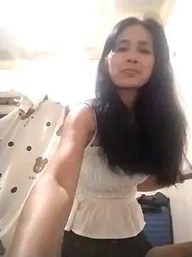 sweet maxine44 online show from April 2, 1:03 am