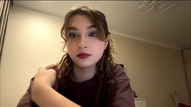 ElliKrovel online show from February 11, 2:07 pm