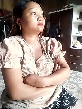 Maiphu246 online show from May 18, 4:07 am