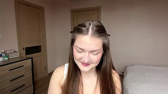 Milayouknow online show from April 12, 8:50 am