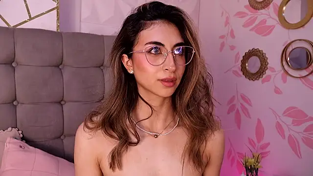 EmmaClark   online show from February 28, 8:52 pm