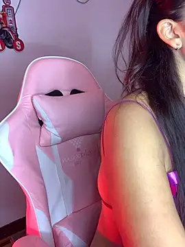 -BabyLuna online show from March 24, 12:10 pm