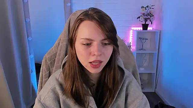 LesleySky online show from February 27, 8:19 pm