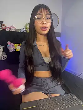 Lylapeachh online show from February 19, 10:41 pm