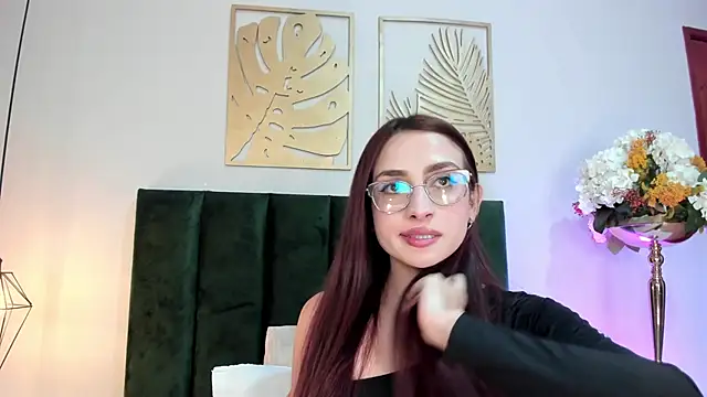 AndraCyruss online show from April 14, 11:38 pm